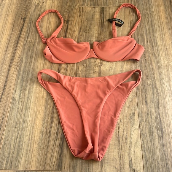 Ark swimwear bikini top with bikini bottom in Rust. Large. Never worn. - Picture 4 of 4